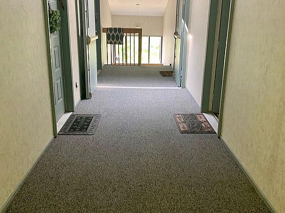 HOA Keeps Hallways Clean