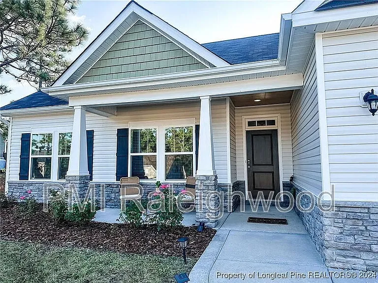 1245 Whitney Dr — Photo 1
