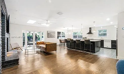 5840 SW 37th Ave — Photo 6