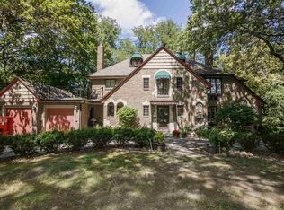1122 N Edgehill Ct, West Peoria, IL