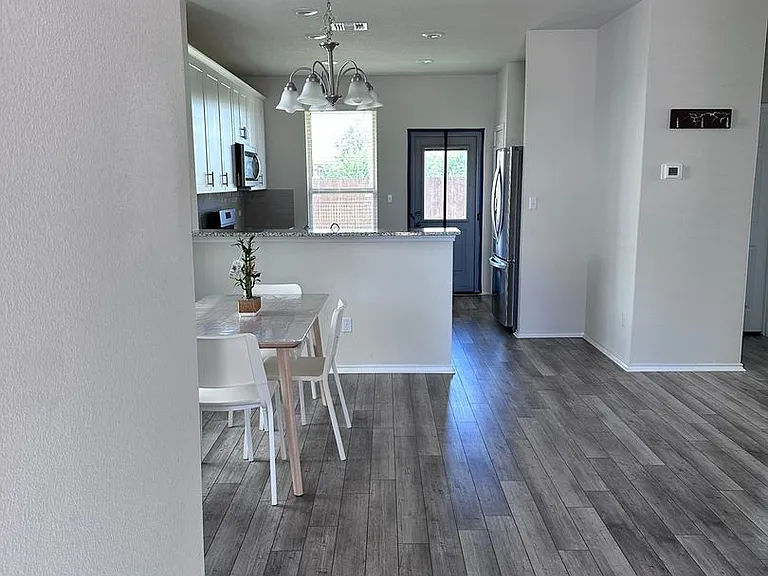 508 Black Alder St — Photo 2