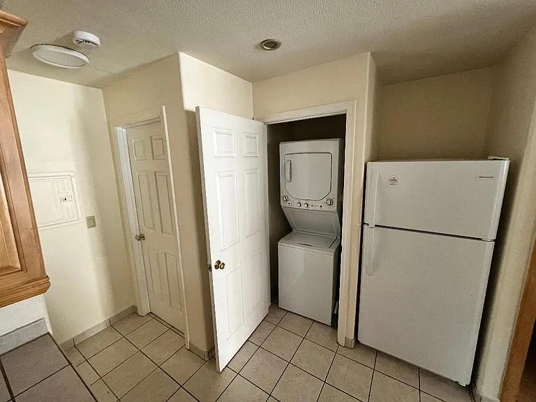 17355 Summit Rd — Photo 9
