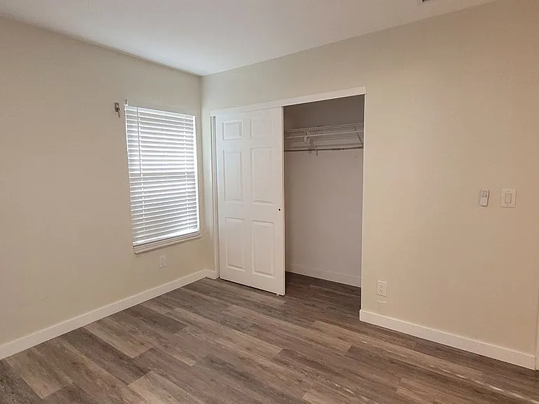 1460 Sheafe Ave NE #105 — Photo 13