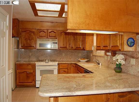 5th image of 92 Welle Rd