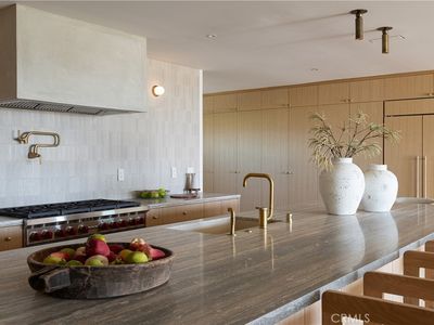 3901 Cody Rd, Sherman Oaks, CA, 91403