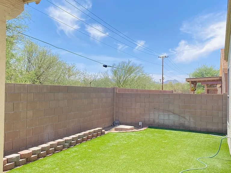 1619 W Bitter Orange St — Photo 14