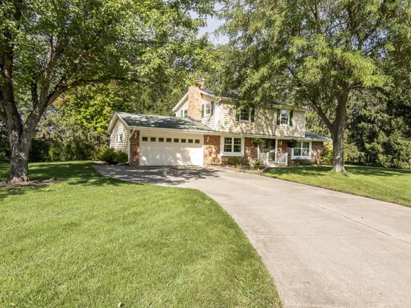 S75W31732 Arbor DRIVE, Mukwonago, WI 53149