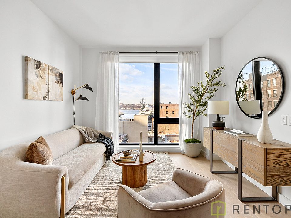 1st image of 554 W 46th St #119