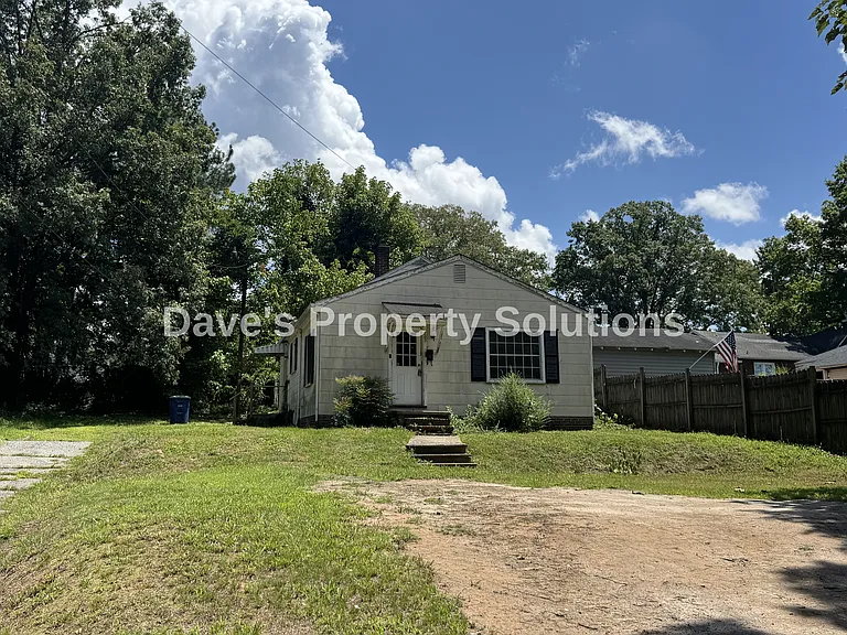 203 Parkwood Ave — Photo 10