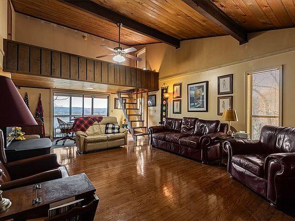 3rd image of 9826 Old Campbell Rd