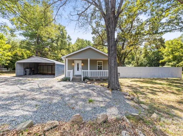 1411 Due West St, Kannapolis, NC 28081