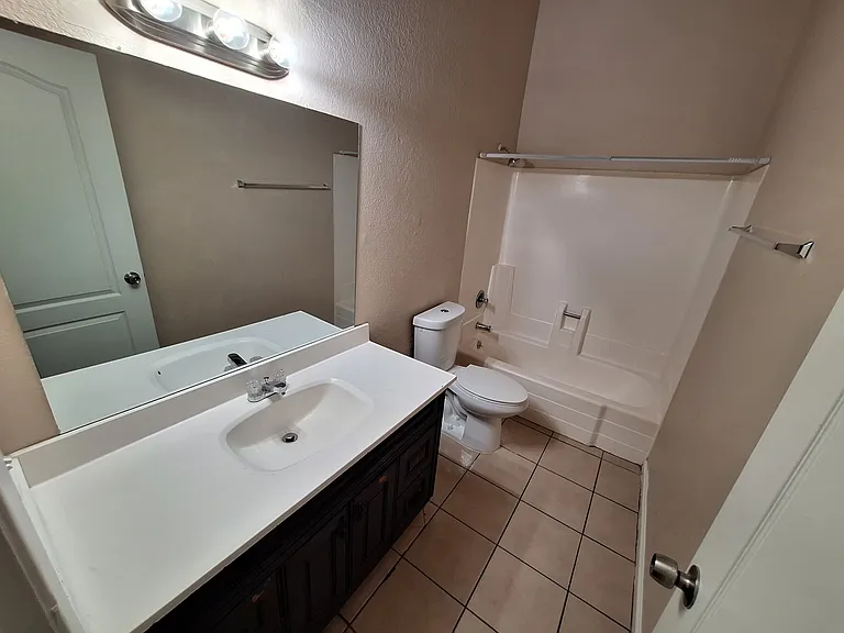 2 bedroom, 1 bath apartment in Apache Junction! — Photo 29