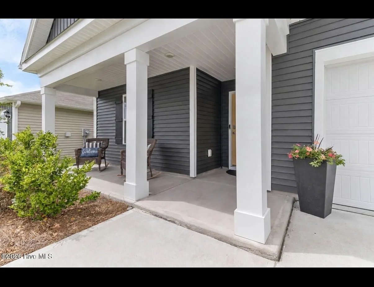 4 bed, 1774 sqft, $2,300 — Photo 3