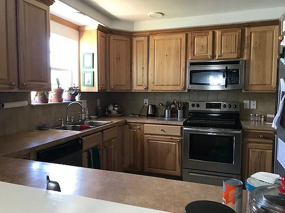 4th image of 102 Whitehead St