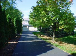 6576 Fairview Ave, Downers Grove, IL 60516