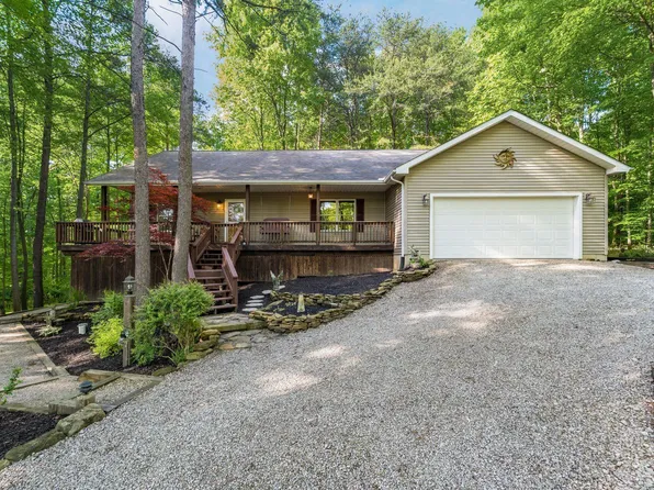 1943 Wolverine Ln, Sugar Grove, OH 43155