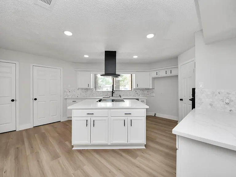 7427 Willow Oak Dr — Photo 26