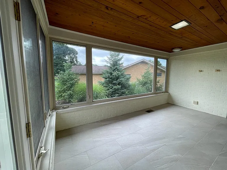 1533 Cambridge Rd — Photo 22