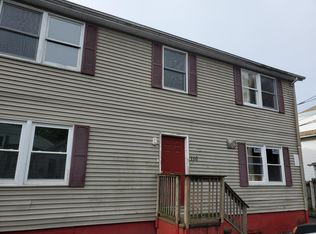110 Cherry Ann St, Hamden, CT 06514