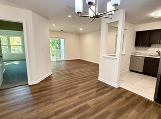 1238 Waterford Dr, Edison, NJ 08817