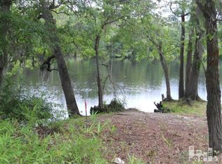 1318 Croomsbridge Rd, Burgaw, NC 28425