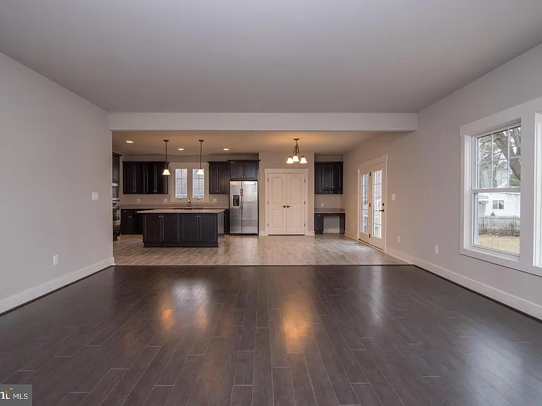 6928 Regent Ln — Photo 31