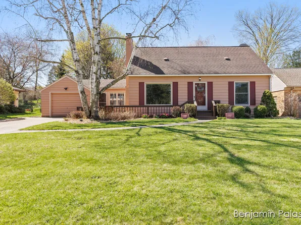 1436 Derbyshire St SE, Grand Rapids, MI 49508