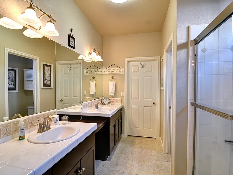 1886 N Highland Ave — Photo 13