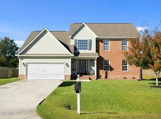 215 Target Ln, Hubert, NC 28539