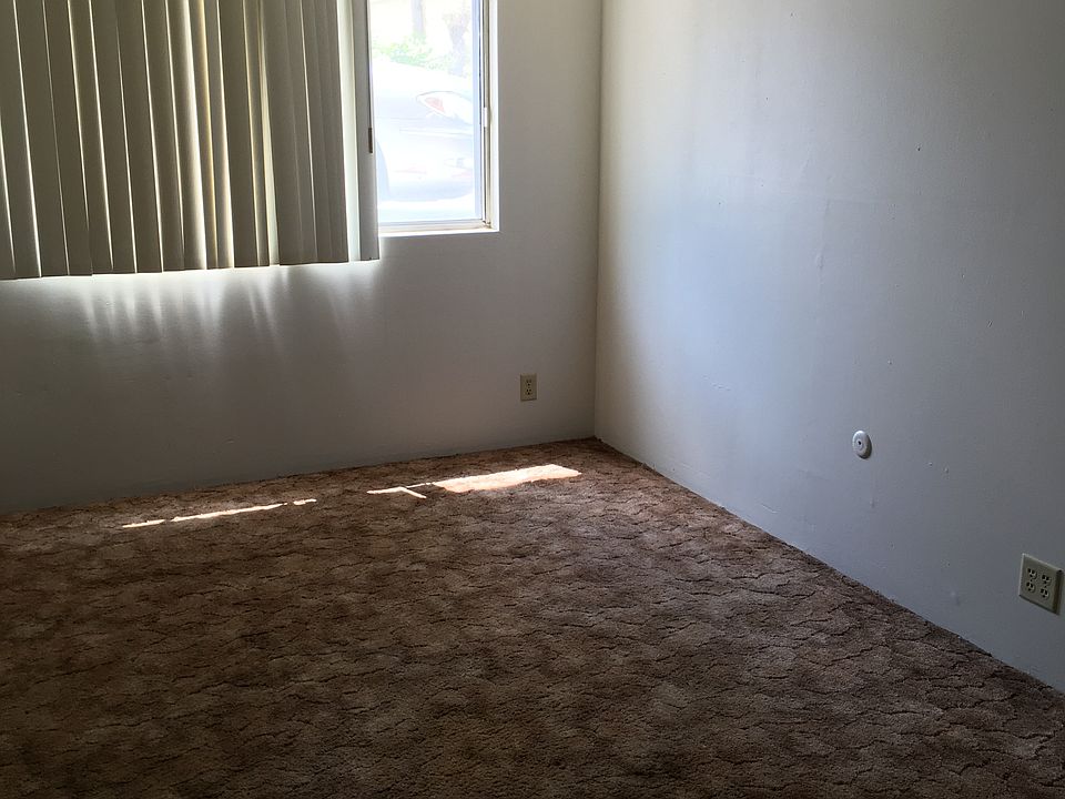 2nd image of 1730 G St