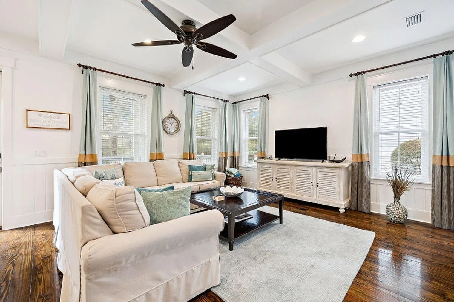 4 bed, 3.0 bath, 2507 sqft, $12,604 — Photo 4