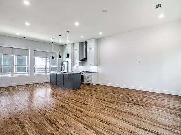 4th image of 5805 Lindell Ave Unit 104