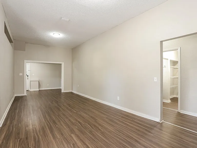 2839 Spring Park Rd — Photo 3