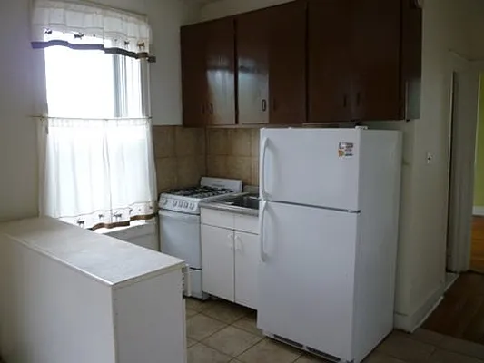 Rented by Elenora Dantchev, LREB | media 3