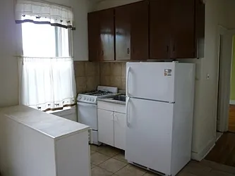 Rented by Elenora Dantchev, LREB