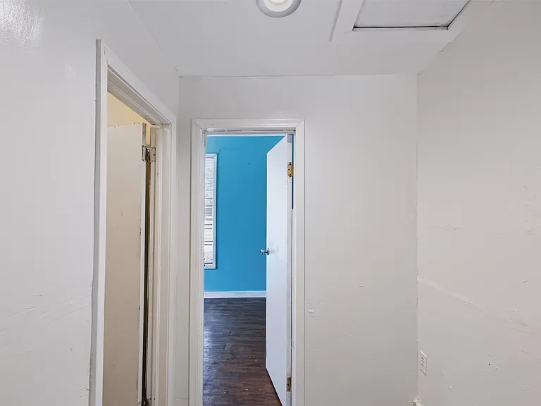 928 E Corona St — Photo 14