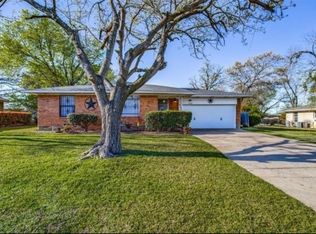 7120 Sorenson Cir, Dallas, TX 75227