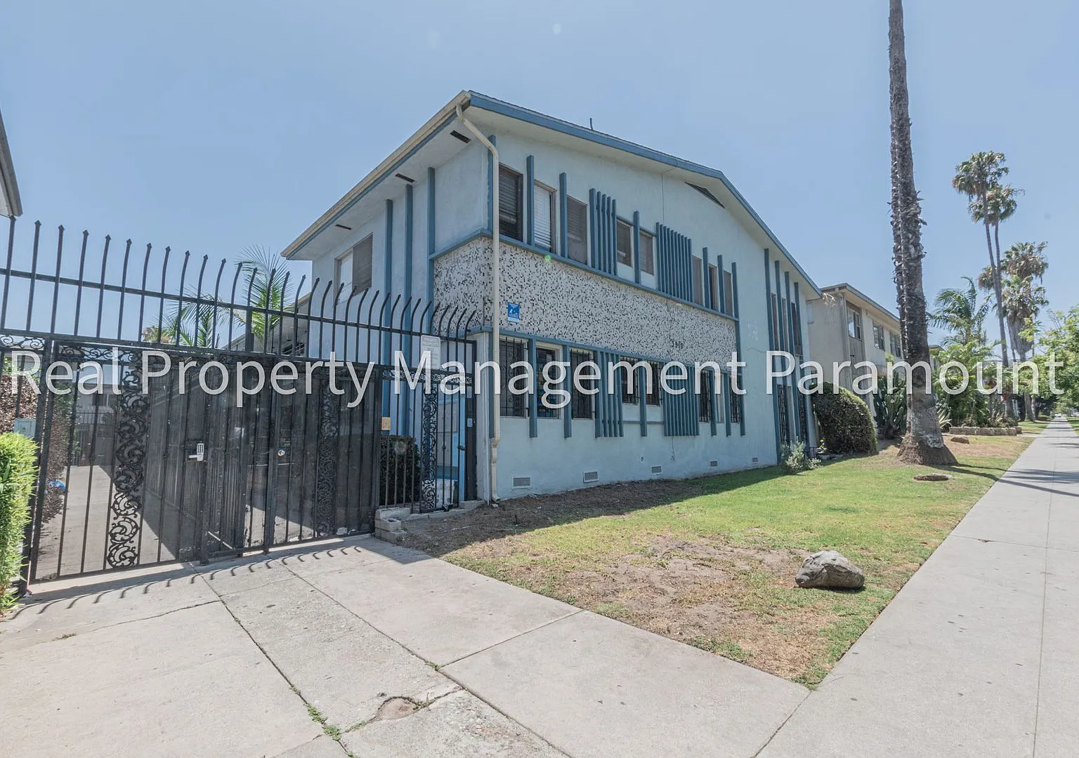 3910 Stevely Ave — Photo 1