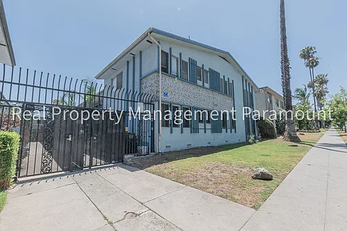 3910 Stevely Ave Photo 1