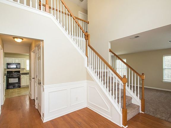 5th image of 161 Kentucky Way
