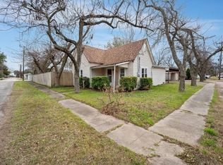 311 W Mesquite St, West, TX 76691