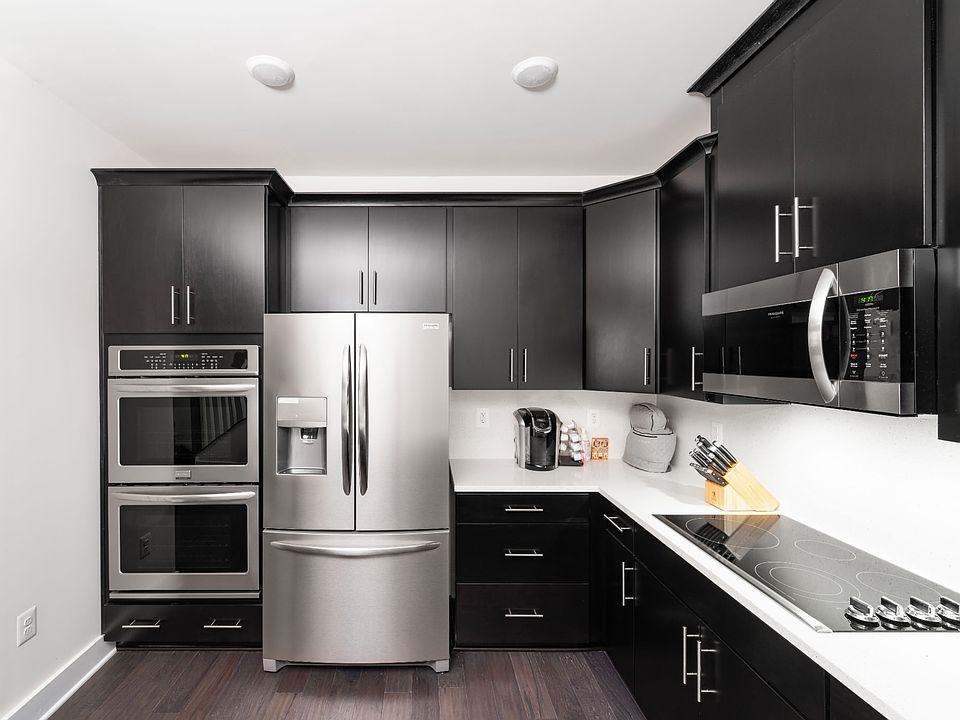 1st image of 51 Silverway Dr