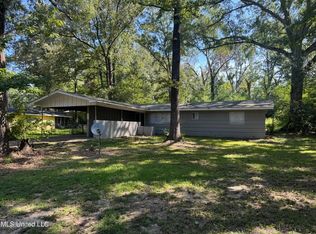 1340 Woody Dr, Jackson, MS 39212