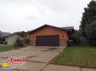511 W Reno Ave, Bismarck, ND 58504