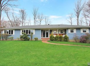49 Thistle Ln, Mahwah, NJ 07430