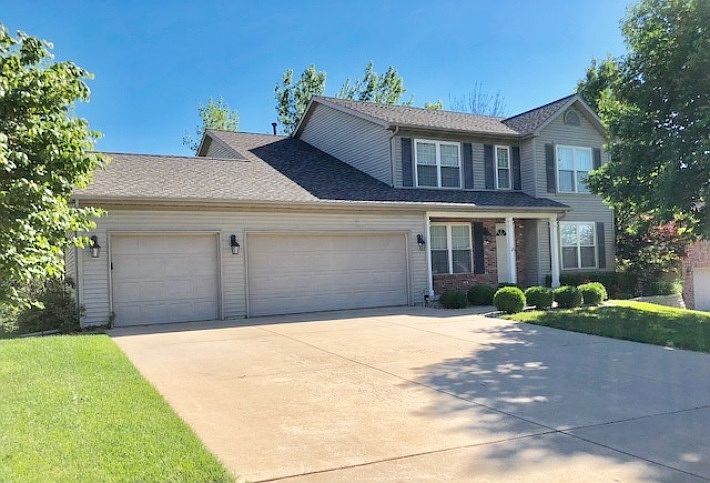 1st image of 107 W Copperfield Dr