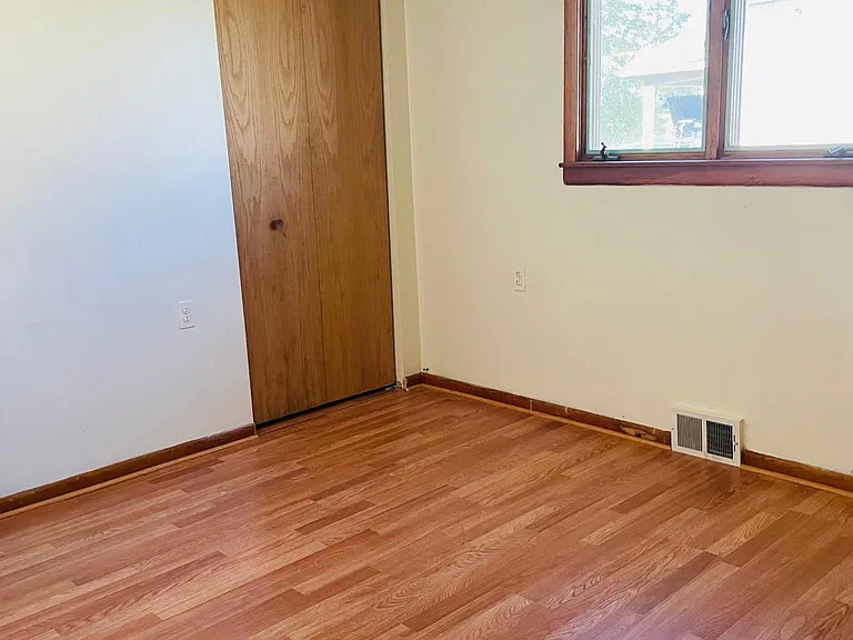 33 Wanda Ave #1 — Photo 6