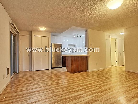 2nd image of 7863 SE Milwaukie Ave