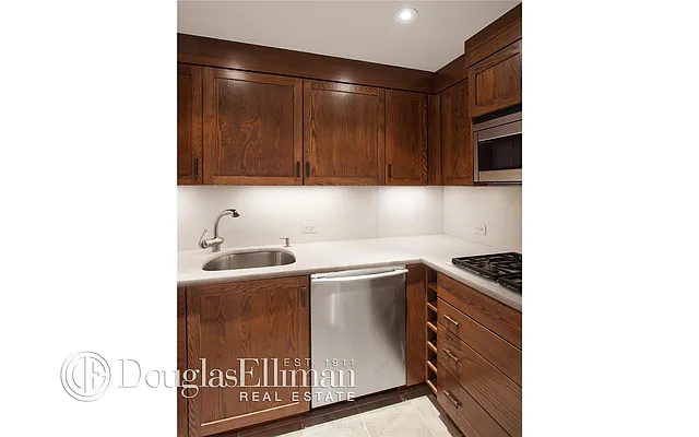 Rented by Douglas Elliman | media 14