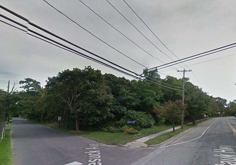 2nd image of 423 Montauk Hwy